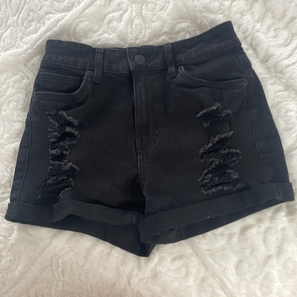 Shorts - Picture 3 of 5